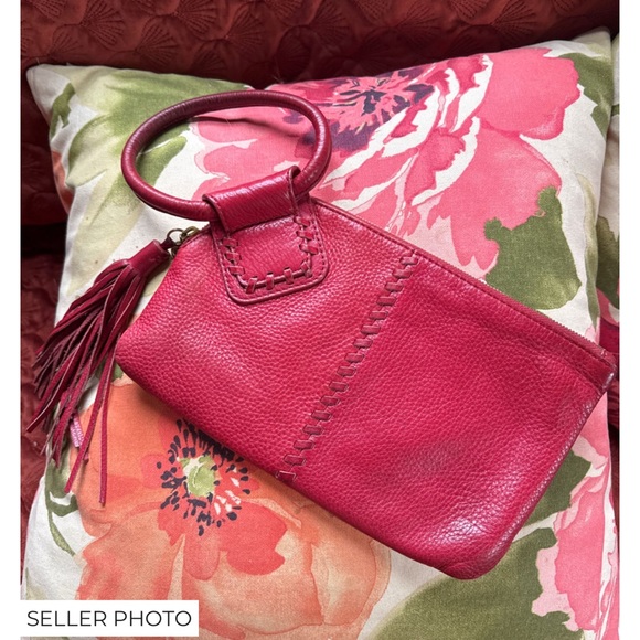 HOBO Handbags - Hobo Sable wristlet clutch pebbled hide leather scarlet red gorgeous excellent